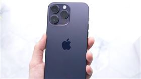 iPhone 14 Pro/翻攝自Joeman YT