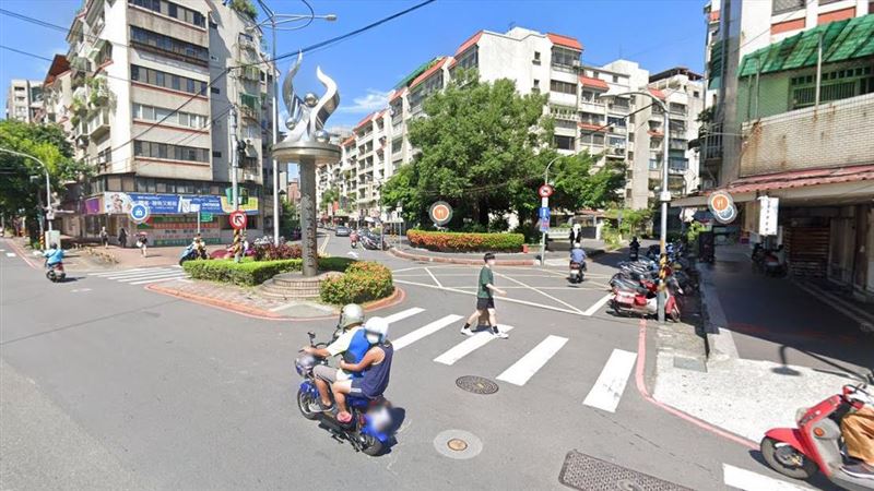童違規過馬路被開單！家長：不能先勸導？
