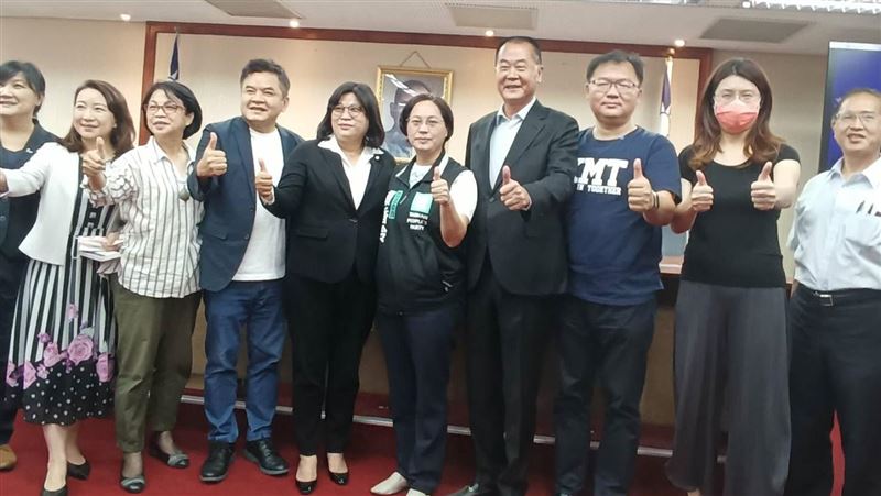 立法院新會期委員會召委出爐　藍、綠各佔八席