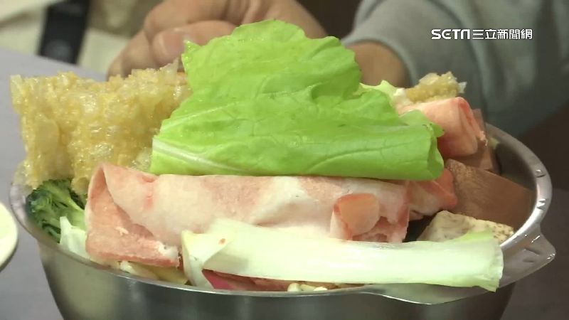 三媽臭臭鍋人事成本撐不住，4月1日起全品項調漲20元。(圖／資料圖）