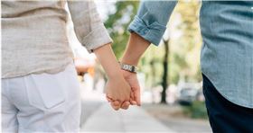 原PO想找女生到公園約會聊天。（示意圖／Unplash）