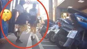 校車急煞！「2短裙學生妹下車」網秒消氣