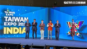 印度臺灣形象展開幕典禮精采登場，(左起)臺印度經貿協會歐晉德理事長、國際貿易局李冠志副局長、外貿協會黃志芳董事長、印度台北協會戴國瀾會長及台亞基金會蕭新煌董事長合影。（圖／記者戴玉翔攝影）