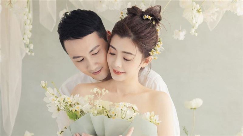 夏如芝脫掉不藏了　全裸包成一束花辣爆