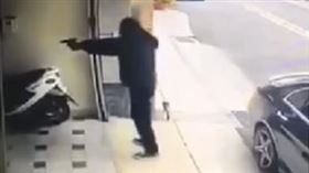 ▲宋姓嫌犯太陽會新竹分會長家開槍。（圖／翻攝畫面、翻攝自黑色豪門企業）