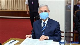 央行總裁楊金龍今日上午赴立法院財委會並備詢。（圖／記者戴玉翔攝影）