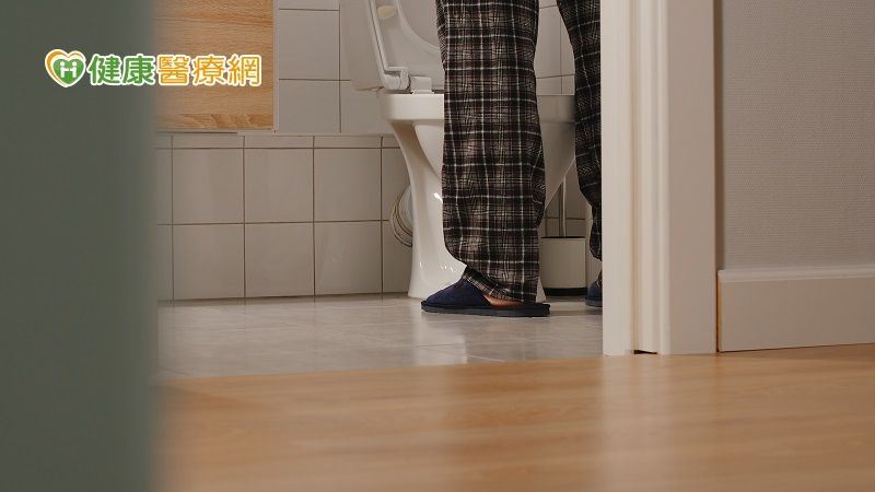 攝護腺惹禍？老化？醫揭「夜尿症」迷思