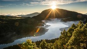 翠峰湖環山步道獲授證全球首條寧靜步道（2）宜蘭縣太平山翠峰湖環山步道測得最低音量不到25分貝，18日獲世界非營利組織「國際寧靜公園」授證成為全球首條寧靜步道。圖為翠峰湖景色。（林務局羅東林區管理處提供）中央社記者王朝鈺傳真  111年7月18日