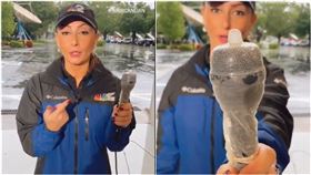 女記者在戶外播報新聞時，為了避免麥克風進水，竟用保險套套住麥克風。（圖／翻攝自Kyla Galer IG）