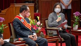 蔡英文總統今（29）日上午接見「國際同濟會台灣總會理監事首席及全國十大傑出農業專家」。（圖／總統府提供)