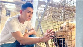 ▲陳謙文擔任浪浪公益大使，呼籲「終養不棄養」。（圖／翻攝自IG flyingwingle）