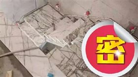 老婆鋪設的奇葩地磚（圖／翻攝自微博）