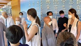 證嚴法師,慈濟,賈永婕,長輩,禮貌,婆婆