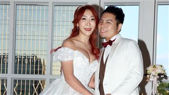 「資生堂千金」補辦婚宴！超辣身材擋不住