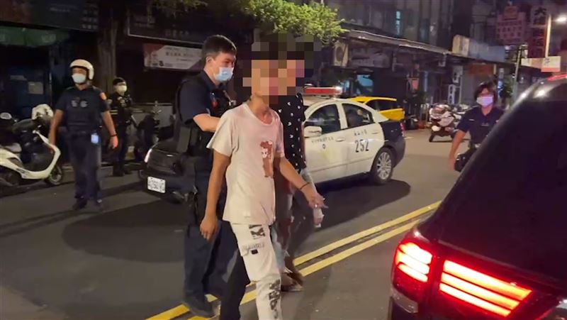 借友機車卻摔破車殼！賠償喬不攏2人互毆