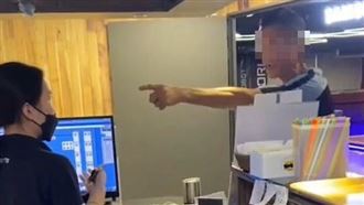 沒證件上網咖被拒　台中男暴吼：在刁我？