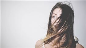 女性掉髮 (圖／PIXABAY)