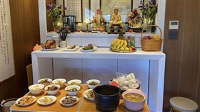 郁方請示人間注重環保不燒金紙：祖先說OK（圖／翻攝自郁方臉書）