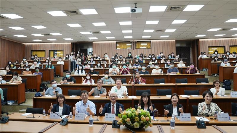 文學遇見元宇宙！融入科技　輔大創新里程