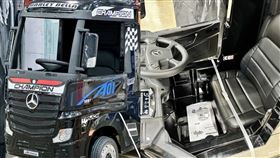 好市多推出新的玩具賓士車。（圖／翻攝自《Costco好市多 商品經驗老實說》）