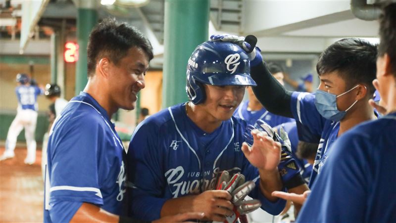 富邦悍將牛棚鎖到12局　獅隊10場狂輸9場