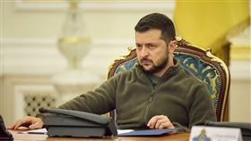  ▲澤倫斯基宣布，正式簽署申請加入北約，且要加快速度。（圖／翻攝自澤倫斯基官方IG)