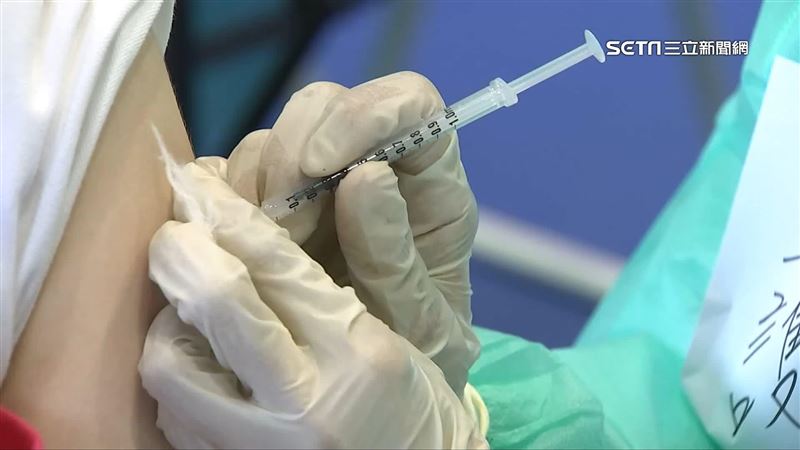打7劑確診！他4保單都有了　網拱辦流水席