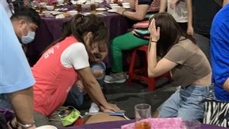 環南市場晚會1人疑心梗！里長參選人急CPR