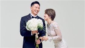 劉雨柔、老公黃育仁（圖／翻攝自臉書）