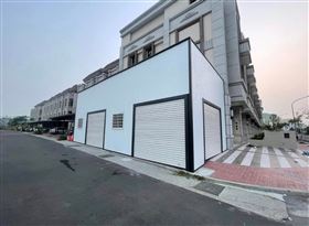 違建,人行道,公共設施,彰化市,屋主,鐵皮屋,平順街https://www.facebook.com/photo/?fbid=10227684067663863&set=g.451357468329757