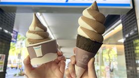 消費者可於「全家」APP地圖趣「限店美食瘋」功能查詢Fami!ce海鹽焦糖隱藏版圓滾滾造型霜淇淋 。（圖／全家提供） 