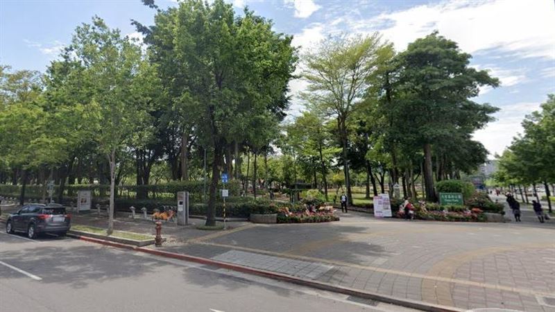 他實測這公園網速最強　網笑：該搬去睡了