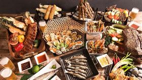 敘日推「海陸燒烤饗宴」吃到飽，憑當天敘日發票金額滿3,500元，即可參加抽獎，有機會獲得星空航空機票、住宿券、餐券等好禮。（圖／六福旅遊集團提供）