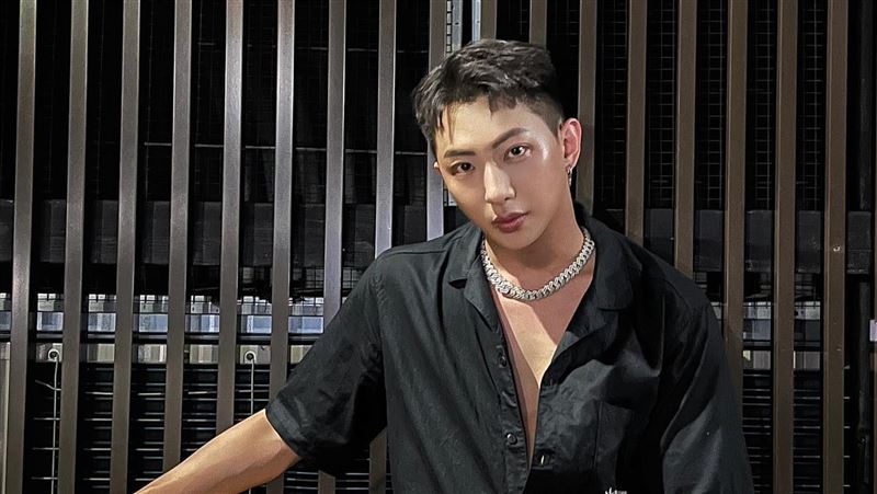 深夜直播罵警察　台8男星急刪文道歉了