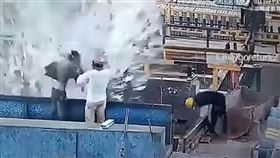 工廠,工人,液體,恐怖,溶解https://www.facebook.com/sheng.wu.35325/videos/396136376057693?idorvanity=784436295543860