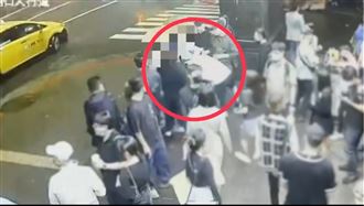 家族歡唱全進警局　母護子竟當警面甩巴掌