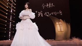 ▲王心凌以金曲〈愛你〉在大陸綜藝《乘風破浪》再次爆紅。（圖／翻攝自IG cyndiloves2sing）