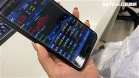 小資族　存股族　股市　股票　看盤（圖／記者戴玉翔攝影）