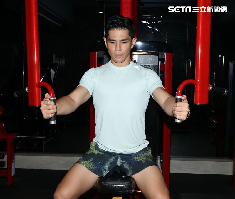 祖雄三立新聞網專訪。（記者邱榮吉/攝影）