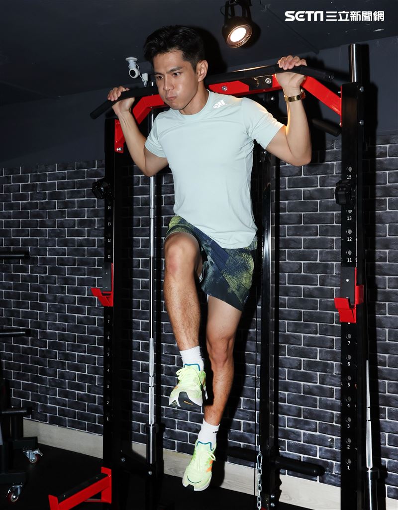 祖雄三立新聞網專訪。（記者邱榮吉/攝影）