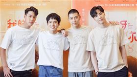 （左起）周予天、張豐豪、導演姜瑞智、吳岳擎和余晉出席《我的牙想你》特映會。（圖／結果娛樂提供）