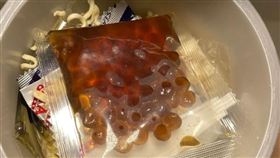 馬來西亞推「珍珠泡麵」！拆封驚見整包粉圓　網怒了：大可不必