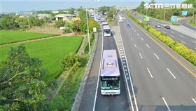 鴻海電巴Model T車隊已成功駛進台南，共計有15台、主要負責跑3路線。（圖／翻攝自鴻海臉書）