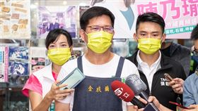 1005林佳龍與民進黨新北市議員參選人陳乃瑜一同赴碧潭推動觀光休憩（圖／林佳龍競辦提供）