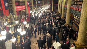 駐英代表處國慶迎數百賓客  展現台英交流合作成果駐英國代表處4日晚間舉行國慶酒會，有超過200名賓客出席，涵蓋政治、經貿、文化、教育、科學等領域人士。中央社記者陳韻聿倫敦攝  111年10月5日