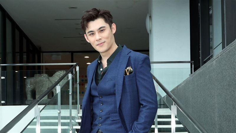 被女粉狂喊老公　陳奕收裸露照：各國都有