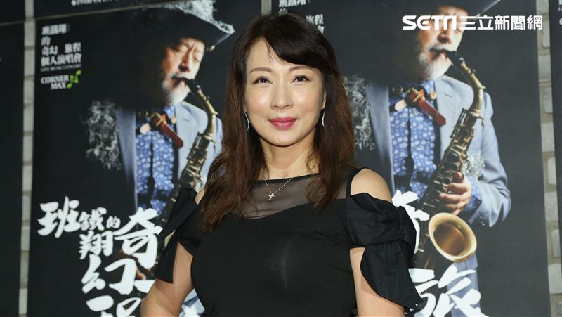 溫翠蘋大方認愛教授男友　首公開合體露面