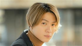 男星黃少谷演藝收入不穩定，兼差當運匠。（圖／翻攝黃少谷臉書）