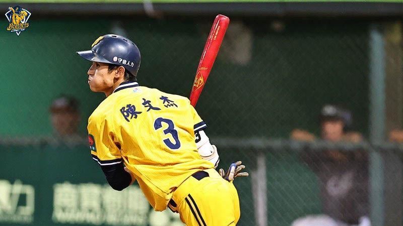 陳文杰連5場雙安打點　兄弟瘋狂14場13勝