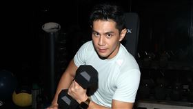 祖雄三立新聞網專訪。（記者邱榮吉/攝影）